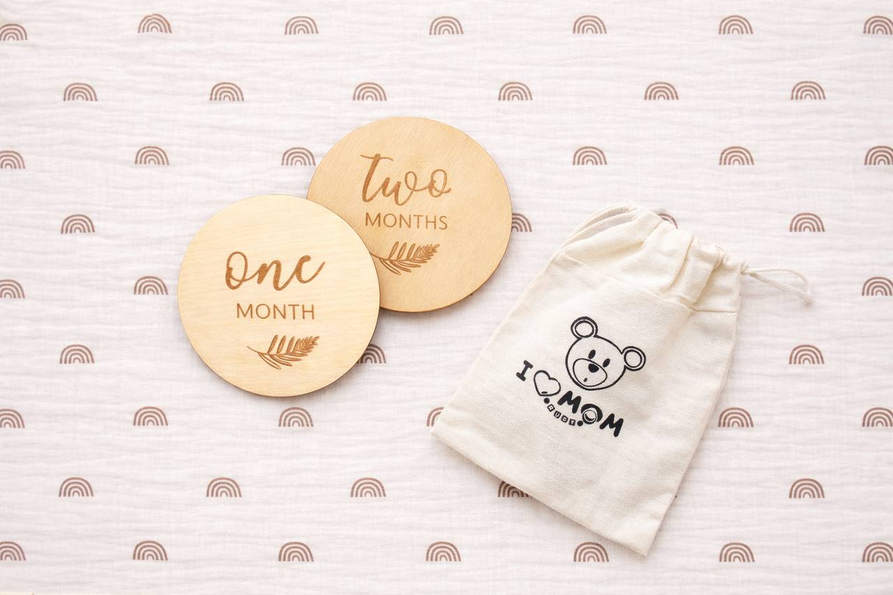 Wooden Baby Milestone Discs – 1–12 Months | Newborn Photo Props
