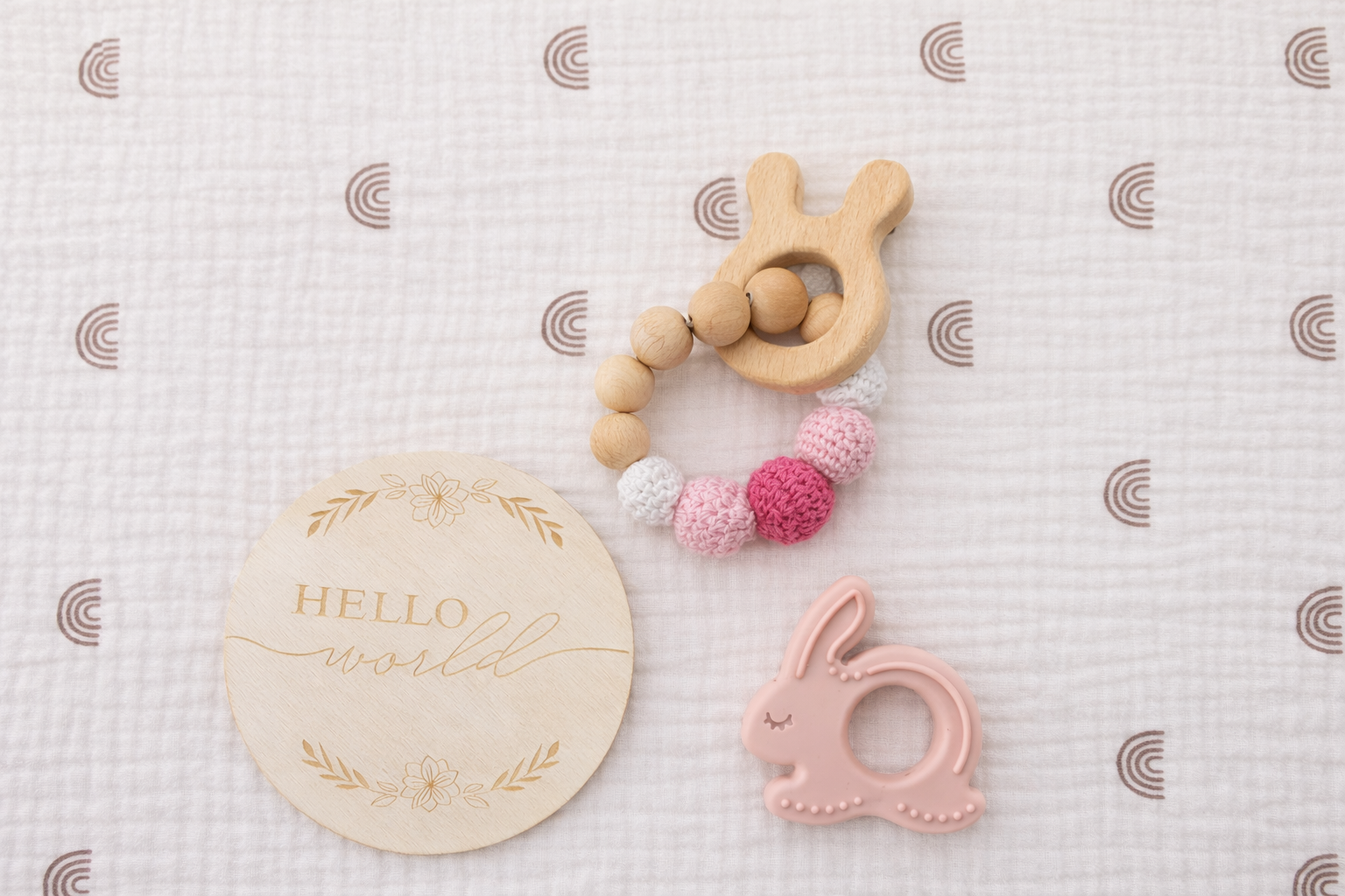 Newborn Baby Gift Box – Hello World Wooden Plaque Set